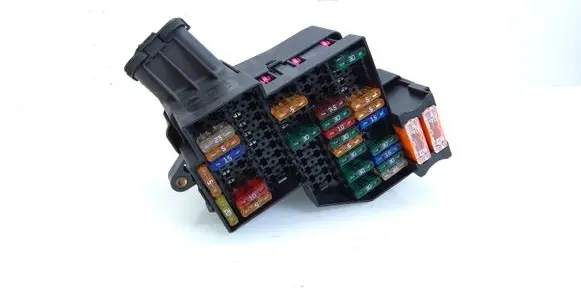 Volkswagen Touareg II Fuse module 7P0941828C 7P0941824C