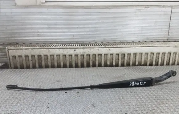 Volvo S80 Front wiper blade arm 