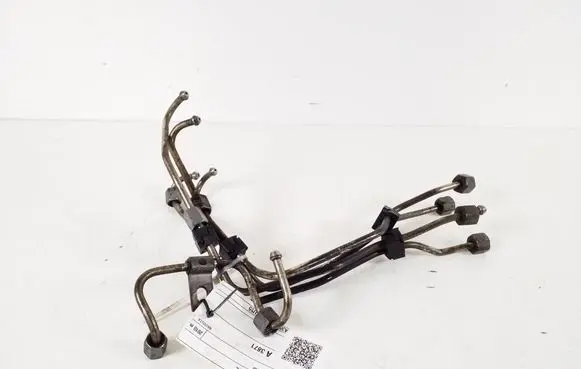 Volvo V50 Fuel injector supply line/pipe 