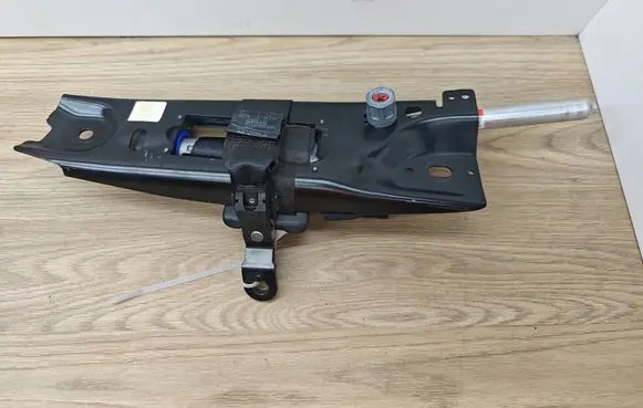 Volvo V70 Front seatbelt 6263820306