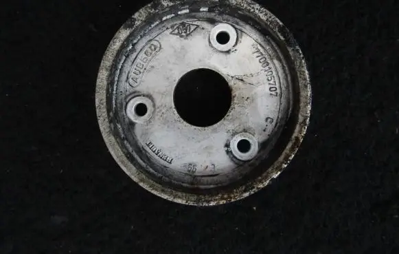 Renault Laguna I Power steering pump pulley 7700105707