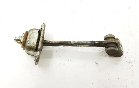 Opel Astra G Rear door check strap stopper