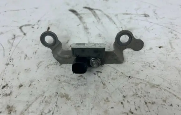 Mercedes-Benz GLE W167 Airbag deployment crash/impact sensor A0009057600