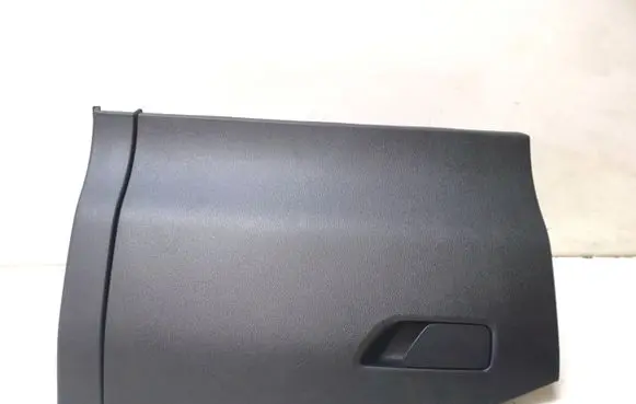 Ford Focus Glove box