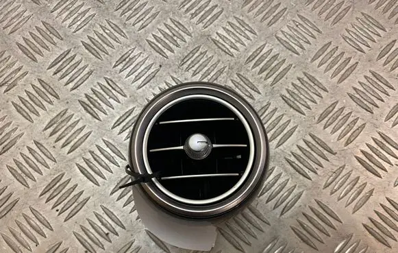 Mercedes-Benz GLC X253 C253 Dash center air vent grill A2058304604