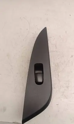 Nissan Pulsar Electric window control switch 82961 3ZL0A