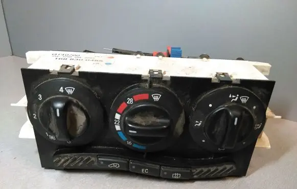 Mercedes-Benz A W168 Climate control unit 1688300485