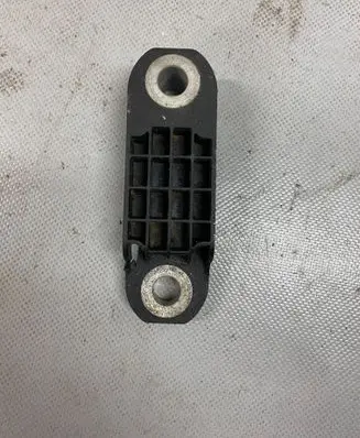 BMW 8 G15 Sway bar bush bracket, front 6861471