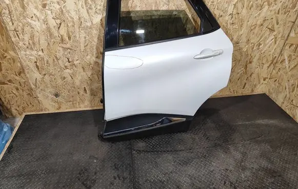 Renault Captur Rear door