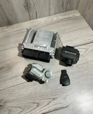 Mercedes-Benz C W203 Engine ECU kit and lock set A6461500879 0281011739 1039S05776