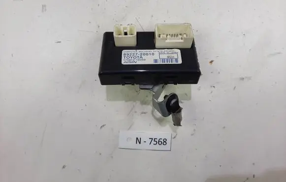 Toyota Avensis T270 Other control units/modules 8922720010