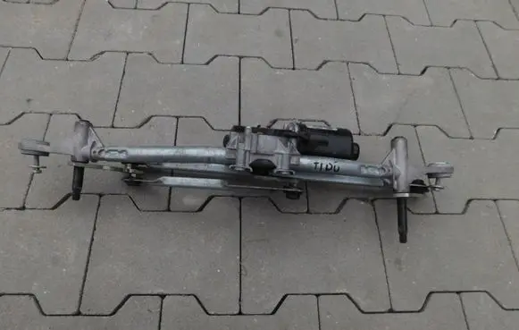 Fiat Tipo Front wiper linkage 
