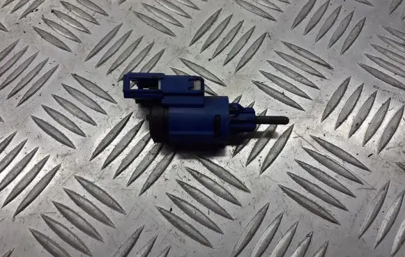 Skoda Fabia Mk2 (5J) Clutch pedal sensor 1J0927189F