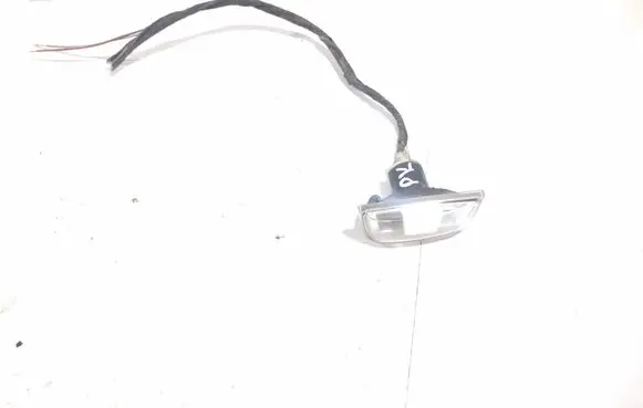 Opel Zafira B Front fender indicator light 13228580 13228581