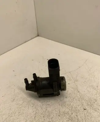 Volkswagen PASSAT B6 Vacuum valve 1J0906283C
