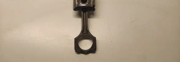 Hyundai Tucson TL Piston with connecting rod