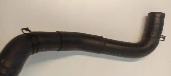 Infiniti G37 Engine coolant pipe/hose
