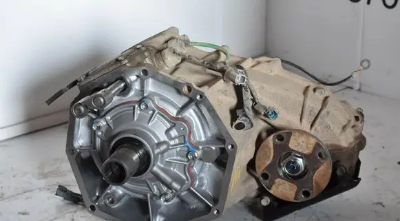Toyota Hilux (AN10, AN20, AN30) Gearbox transfer box case 