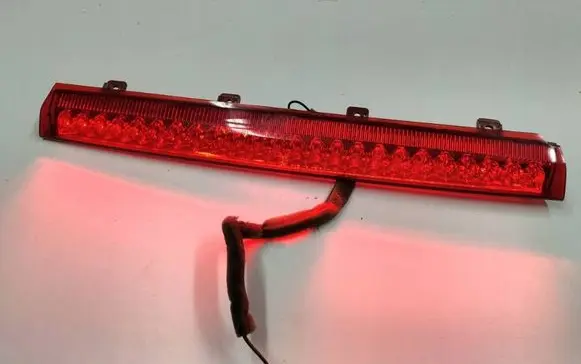 Hyundai Santa Fe Third/center stoplight 927002B0