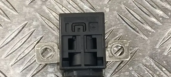 BMW 5 G30 G31 G38 Fuse 0080P1100017