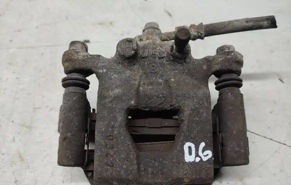 Nissan Qashqai Rear brake caliper