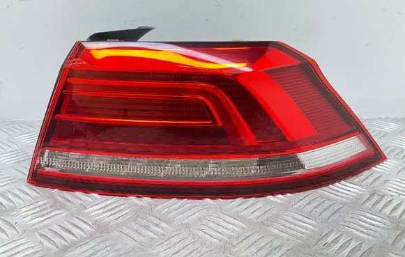Volkswagen PASSAT B8 Rear/tail lights 3G5945312