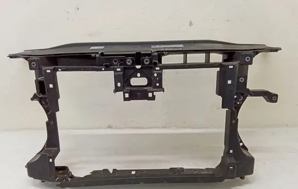 Volkswagen PASSAT B7 Radiator support slam panel 3AA805588