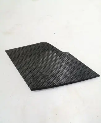 Side speaker trim/cover