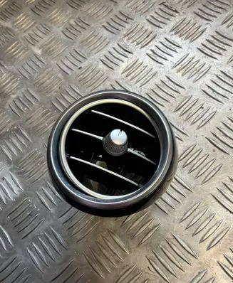 Mercedes-Benz GLC C253 Dash center air vent grill A2058304604 090617L1 533210Z