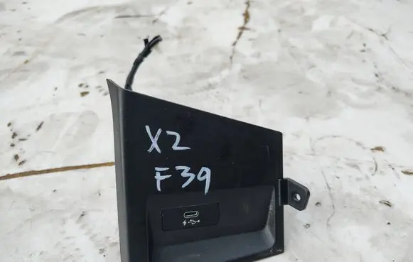 BMW X2 F39 USB control unit 19163010