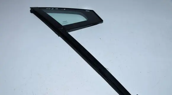 Renault Clio IV Front triangle window/glass 802621044R