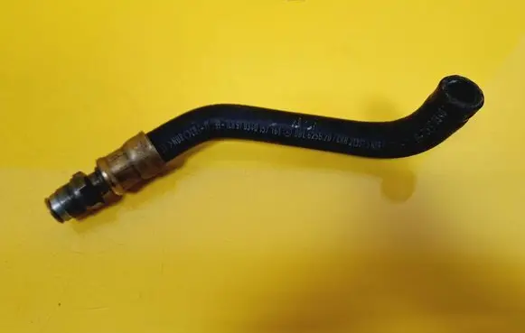 Mercedes-Benz SLK R170 Fuel line/pipe/hose A1704700075