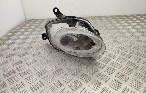 Fiat 500L Front fog light