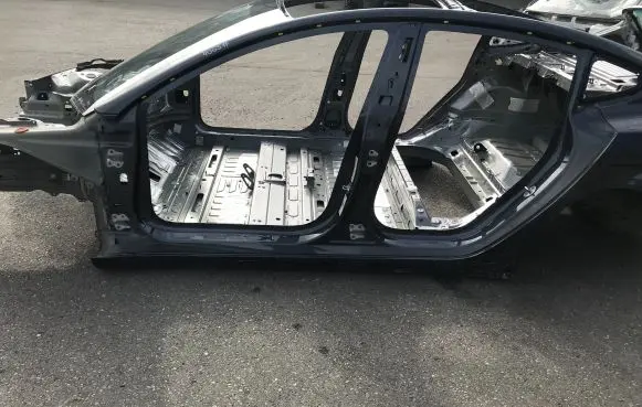 Tesla Model 3 Sill
