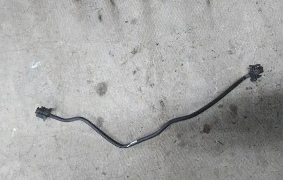 Coolant pipe/hose