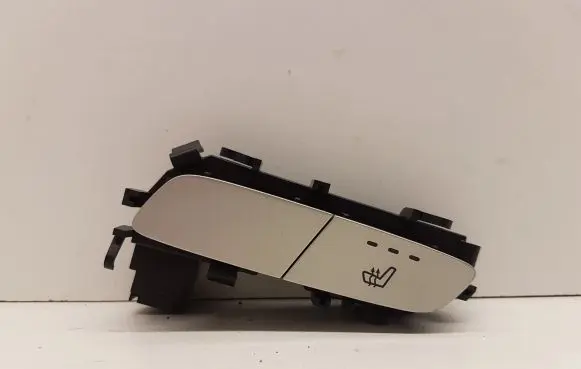 Mercedes-Benz C W205 Seat heating switch A2059050404