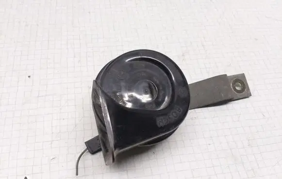 Nissan Primera Horn signal 703881157