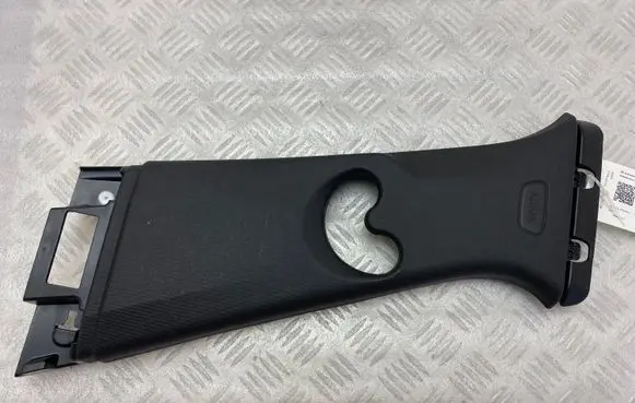 BMW 2 F46 (B) pillar trim (top) 7329587