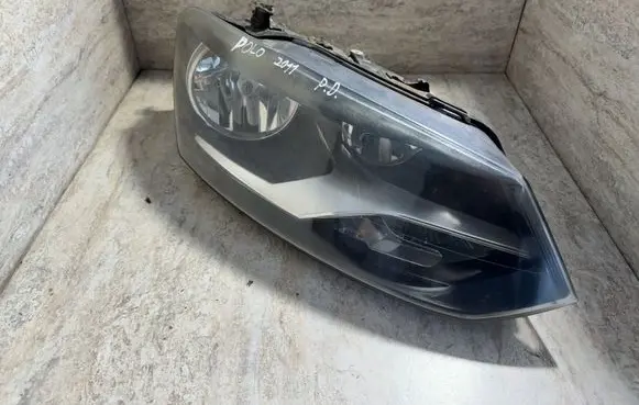 Volkswagen Polo V 6R Headlight/headlamp 