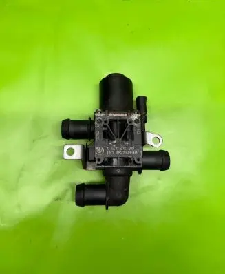 BMW 5 F10 F11 Coolant heater control valve 1147412219 8572509
