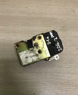 Peugeot 206 CC Front door lock 