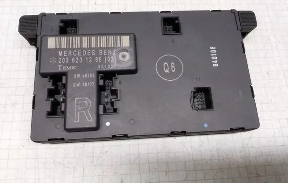 Mercedes-Benz C W203 Door control unit/module 2038201285 TEMIC351320