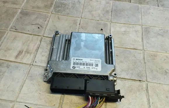 BMW 1 E81 E87 Engine control unit/module 0281016069 850637501 030277495