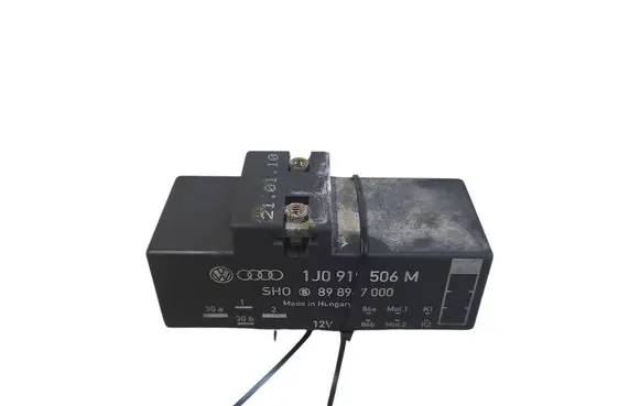 Volkswagen Polo V 6R Coolant fan relay 1J0919506M 898967000