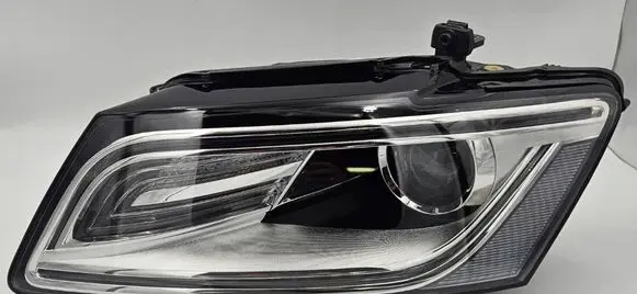 Audi Q5 SQ5 8R Headlight/headlamp 8R0941043C A359