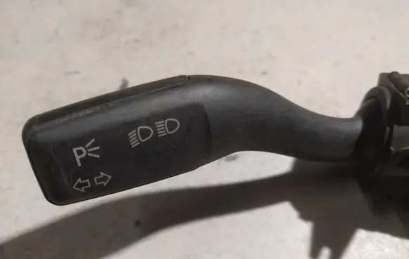 Audi A6 S6 C6 4F Indicator stalk 4E0953513A