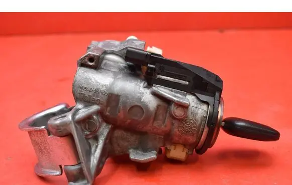 Toyota Auris 150 Ignition lock 