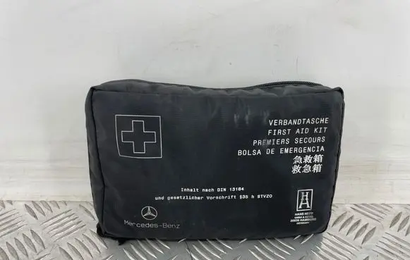Mercedes-Benz C W204 First aid kit 