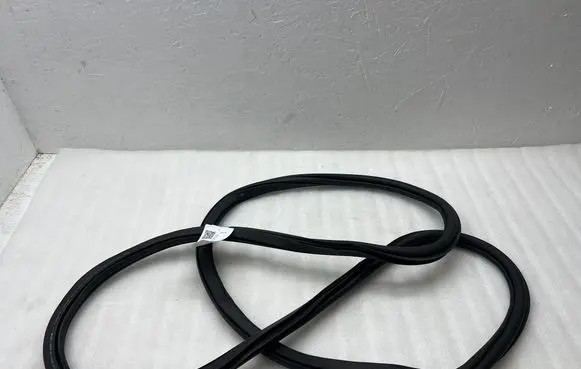 Audi Q2 - Front door rubber seal 81A831721B