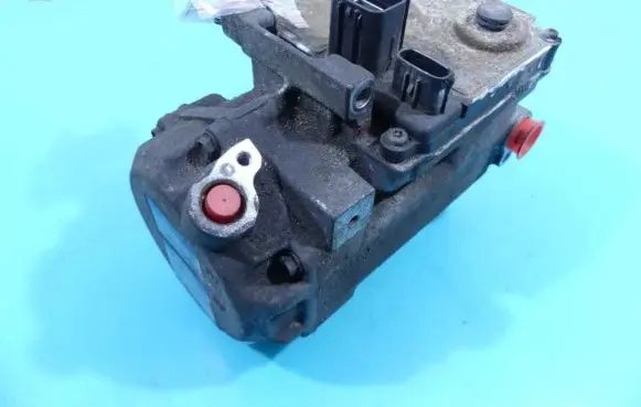 Toyota Sienna XL30 III Air conditioning (A/C) compressor (pump) 88370-28020 IMPRK1257990